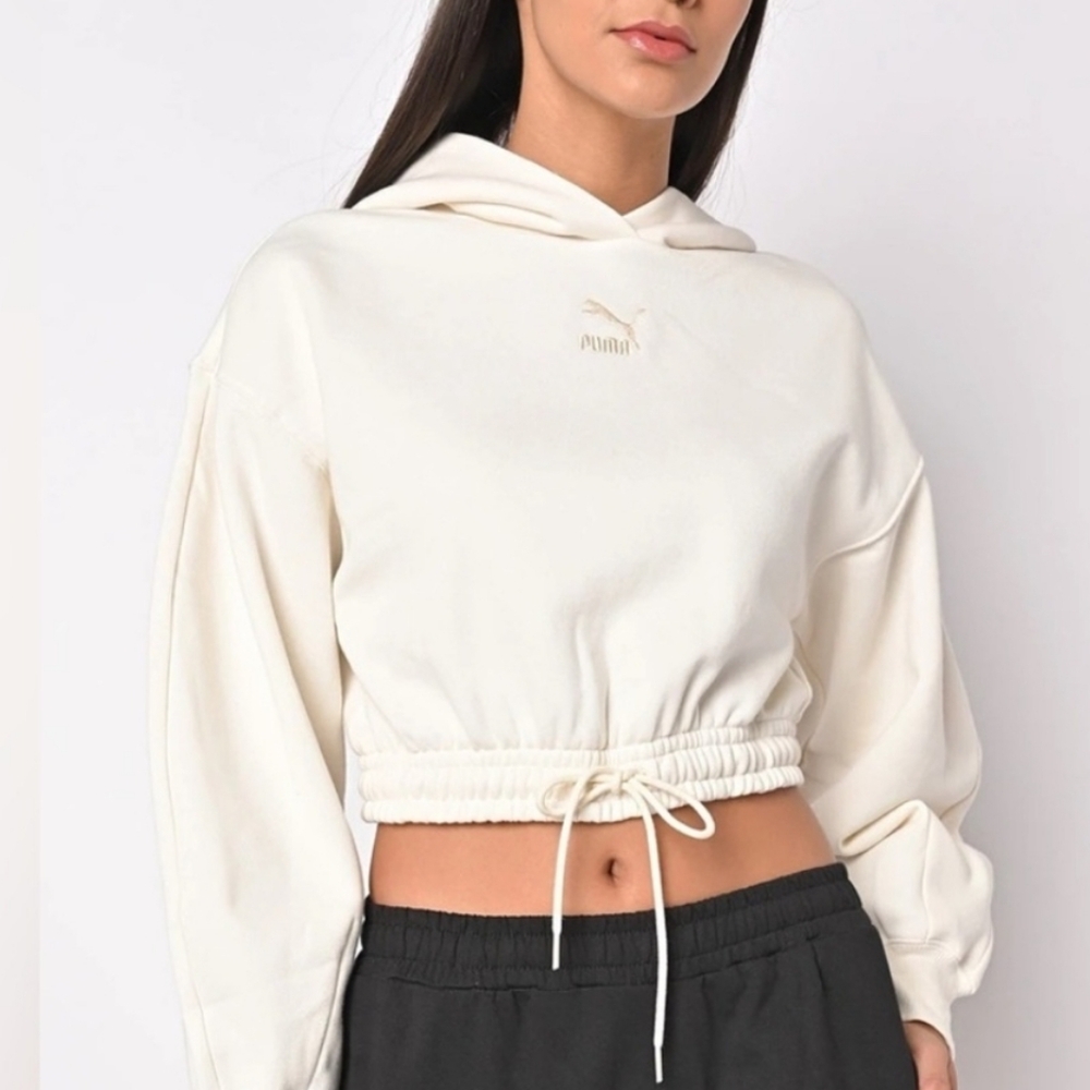 Puma cropped hoodie with a soft, comfy oversized fit